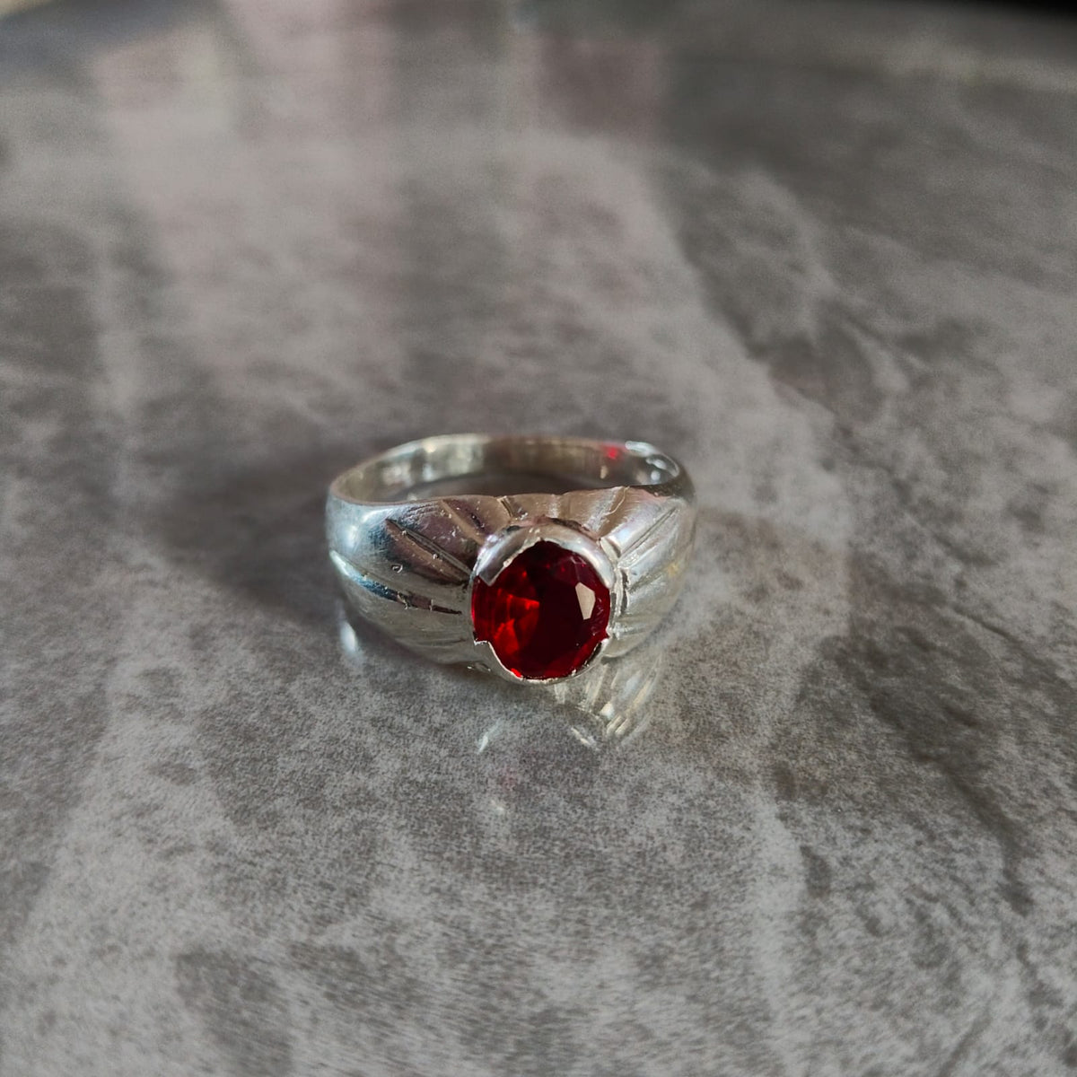 Anillo Piedra Roja